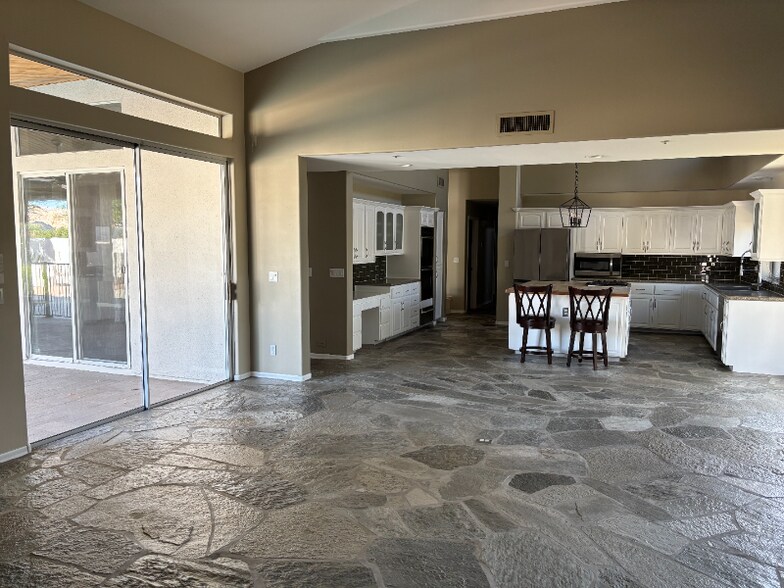 Building Photo - 12424 N 90th Pl