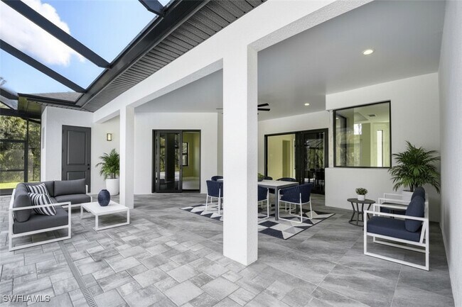 Building Photo - 219 33rd Ave NW