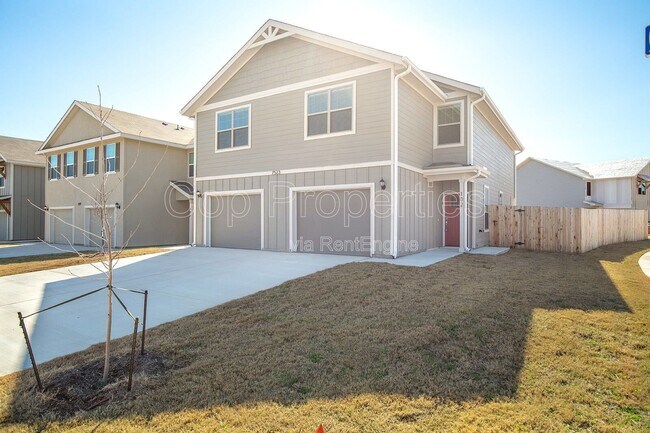 Building Photo - 7523 Gramercy Wy