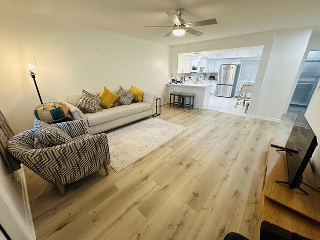 Building Photo - 1659 Magnolia Ln