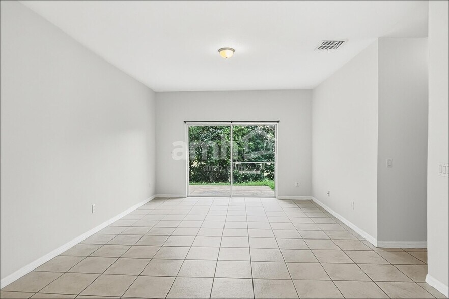 Building Photo - 1659 Canoe Creek Falls Dr