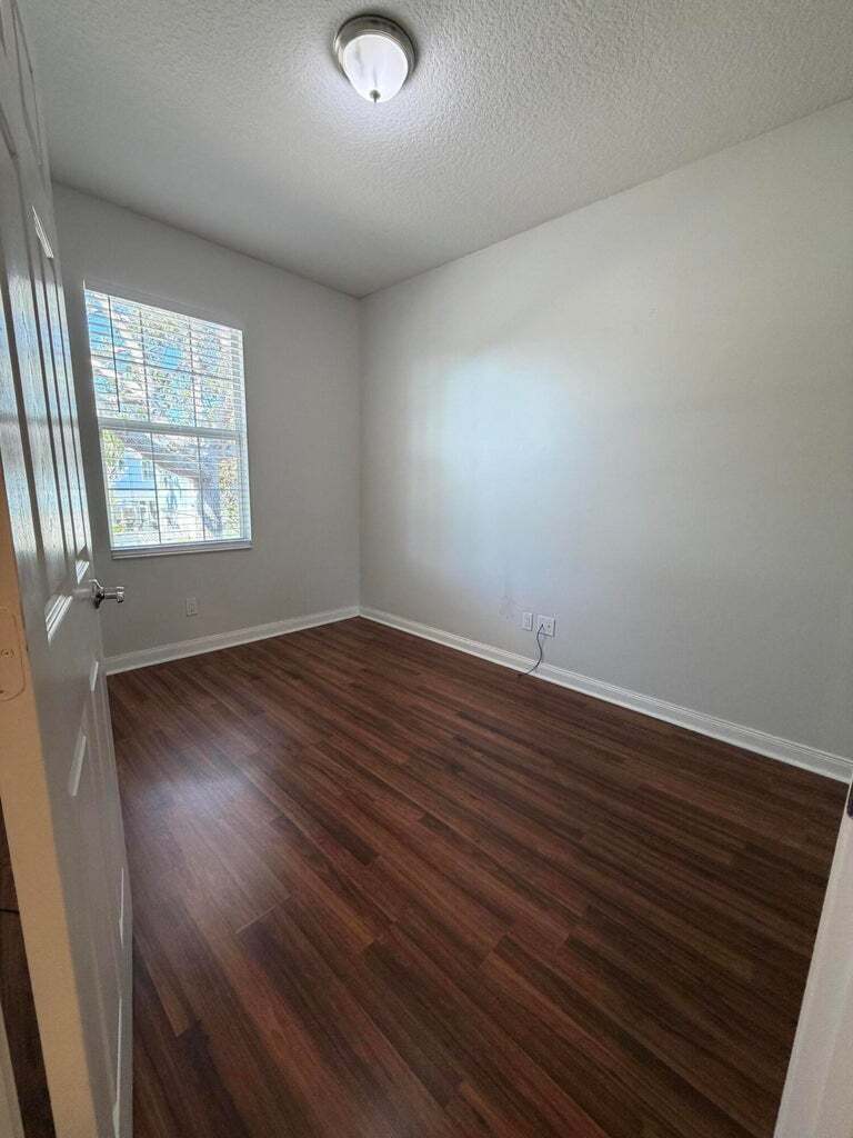 Building Photo - 3200 W Community Dr