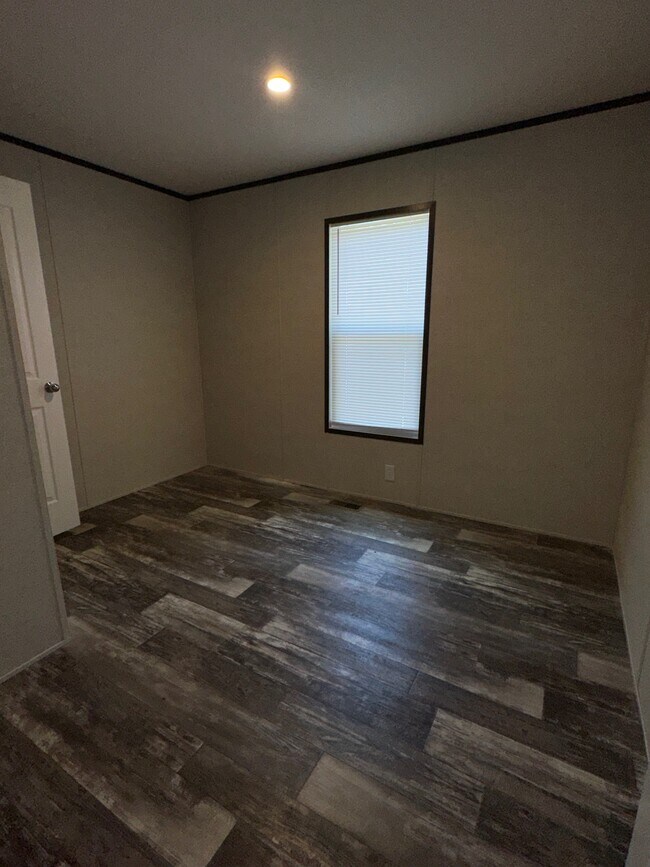 Building Photo - 2773 Laurel Cir