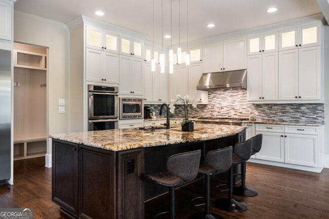 Building Photo - 6552 Long Acres Dr