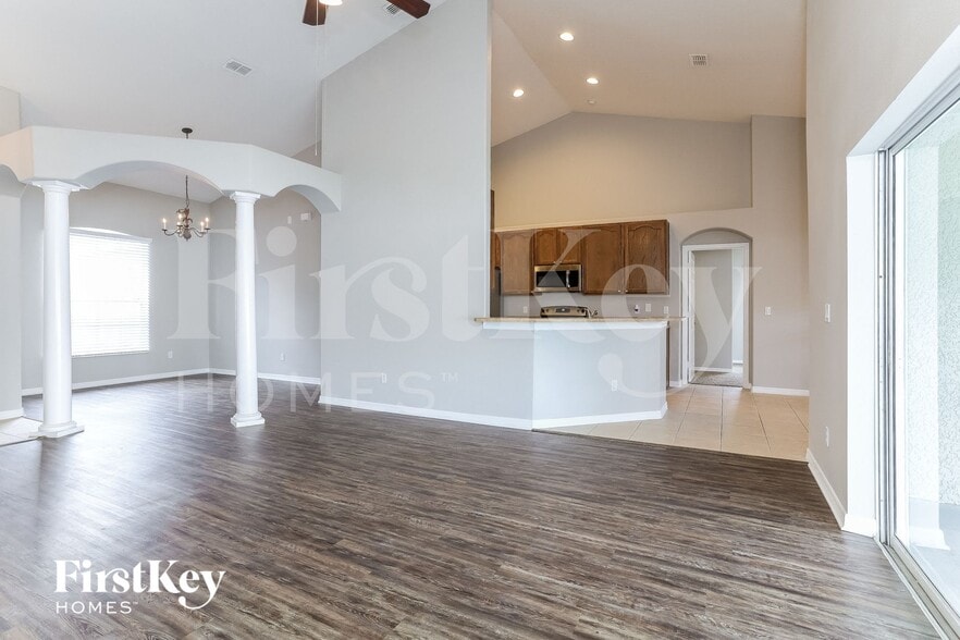 Building Photo - 4648 Huron Bay Cir