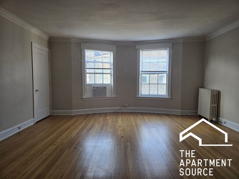 Building Photo - 907 Elmwood Ave