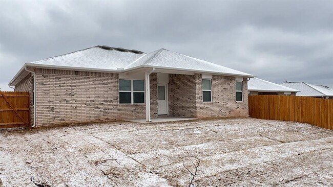 Building Photo - 4308 NE 123rd St