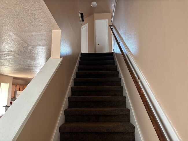 Building Photo - 1410 Seafield Dr