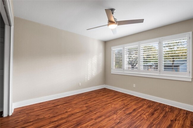 Building Photo - 1104 Durham Dr