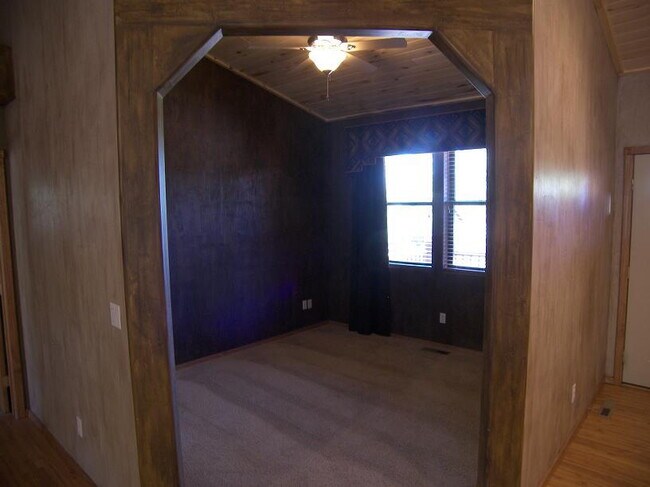 Building Photo - 2551 W Lodgepole Ln