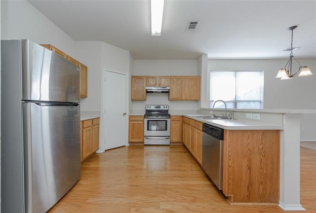 Building Photo - 2613 Weslayan Dr