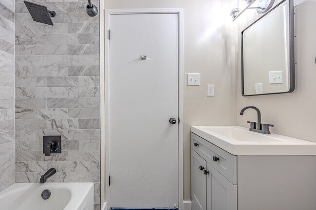 Building Photo - 6023 Forrest Hollow Ln