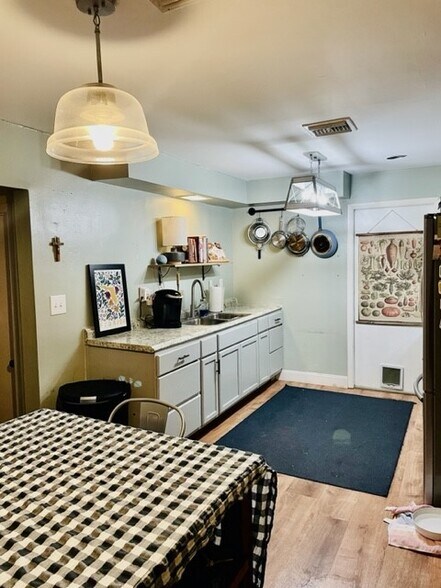 Modern kitchen - 236 Lily Rd