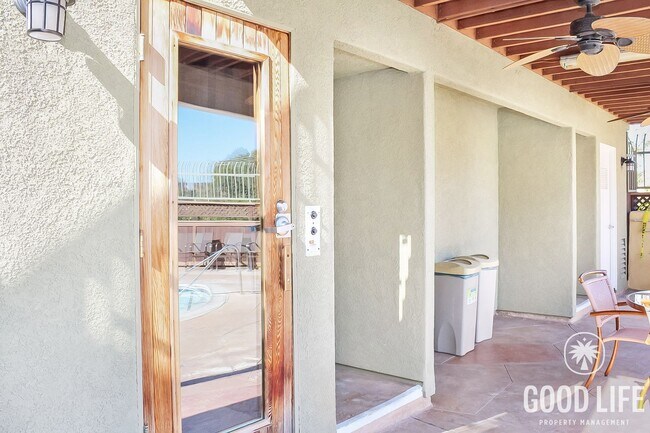 Building Photo - Perfect 1B/1BA w/ Balcony, Reserved Parkin...