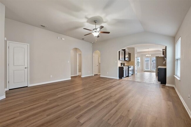 Building Photo - 5641 Sacco St