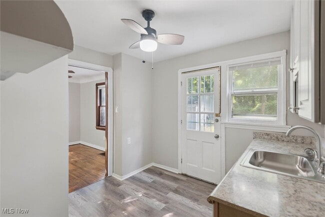 Building Photo - 4723 W 125th St