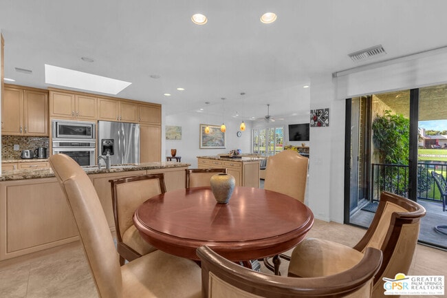 Building Photo - 10 Colgate Dr