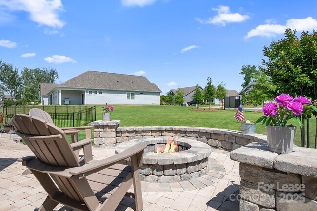 Building Photo - 5058 Antebellum Dr