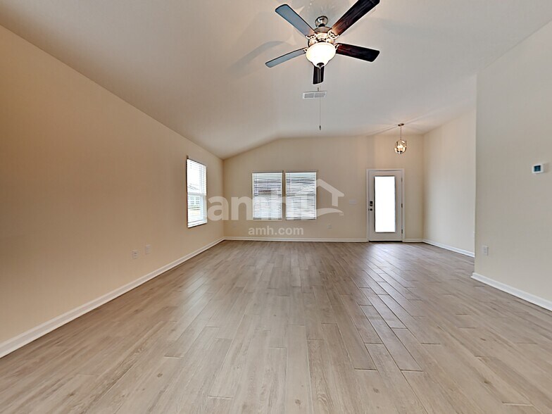 Building Photo - 351 Chasewood Dr