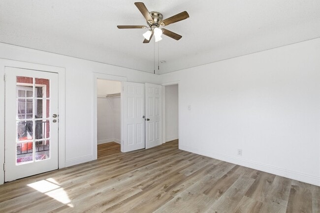 Building Photo - 707 W 48th St