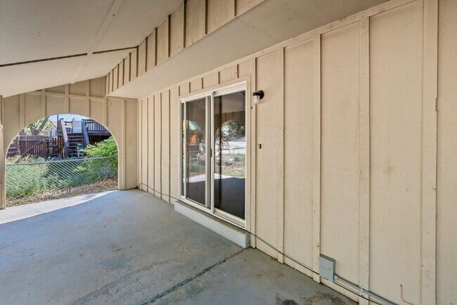 Building Photo - 3-Bedroom with A Flex Room Multi-Level Home with Fresh Paint, Refreshed Deck, and Multiple Living...