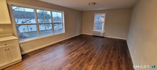 Building Photo - 155 Greenwood Ave