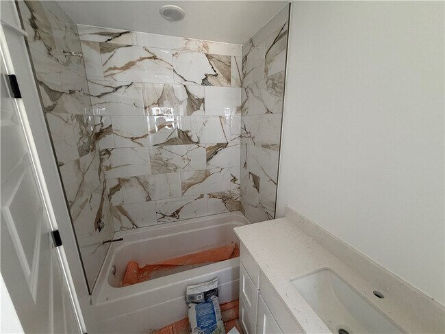 Building Photo - 2091 W Ora Dr