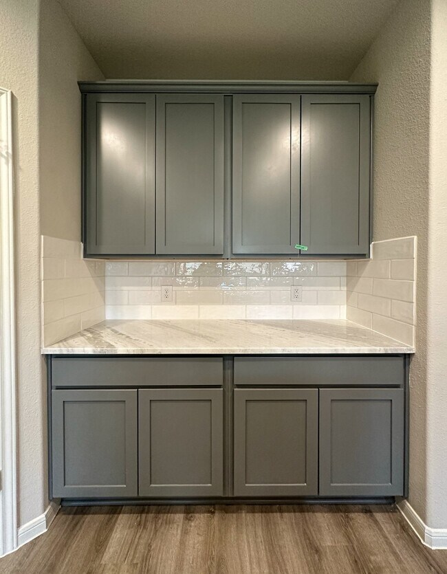 Building Photo - 27079 Badger Way