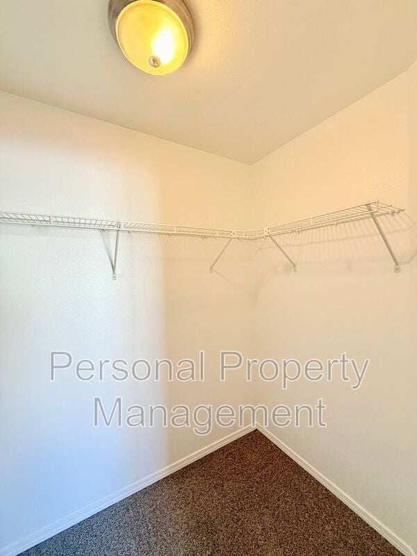 Building Photo - 16524 NE 19th St