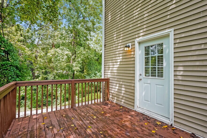 Building Photo - 3879 Pin Oak Rd