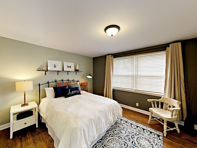 Building Photo - Beautiful East Nashville Renovated 3 Bed 1 Bath Home!