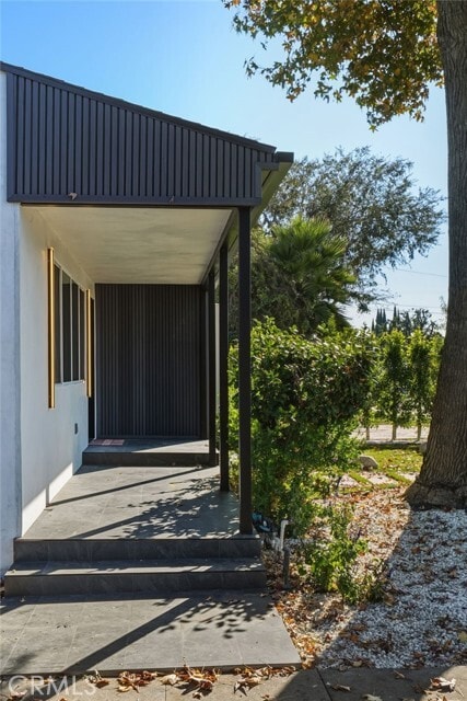 Building Photo - 2536 Cotner Ave