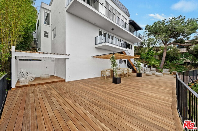 Building Photo - 1539 Viewsite Dr