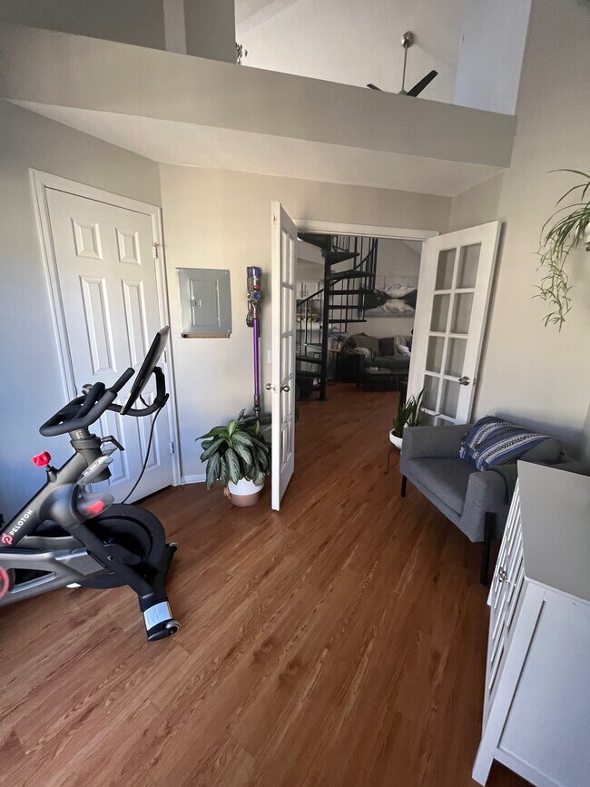 Building Photo - 13742 E Lehigh Ave