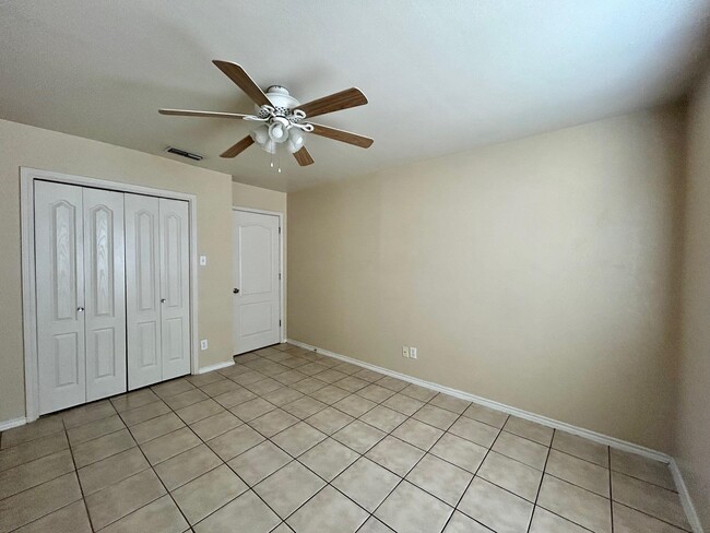 Building Photo - 203 Martingale