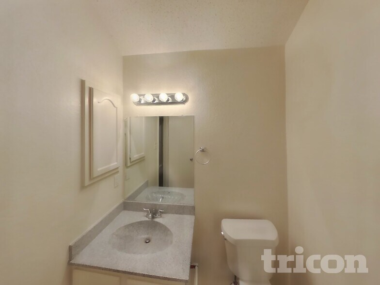 Building Photo - 4116 Amy Dr