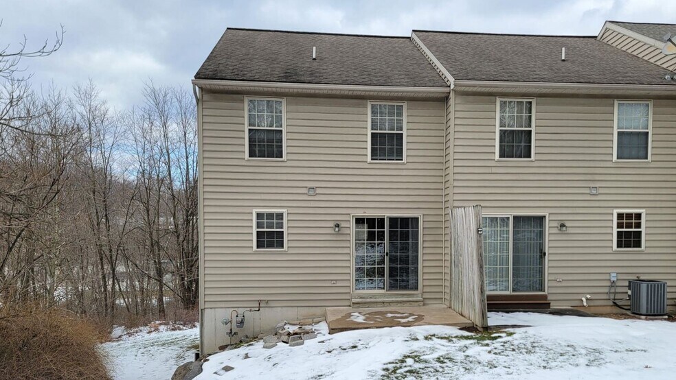 Building Photo - 542 Indian Rock Cir