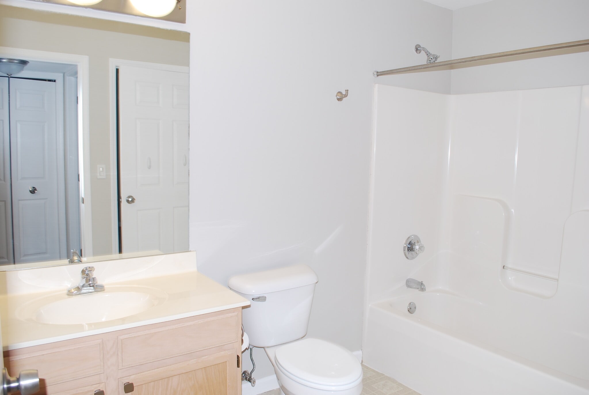 Building Photo - 22666 Lenox Dr