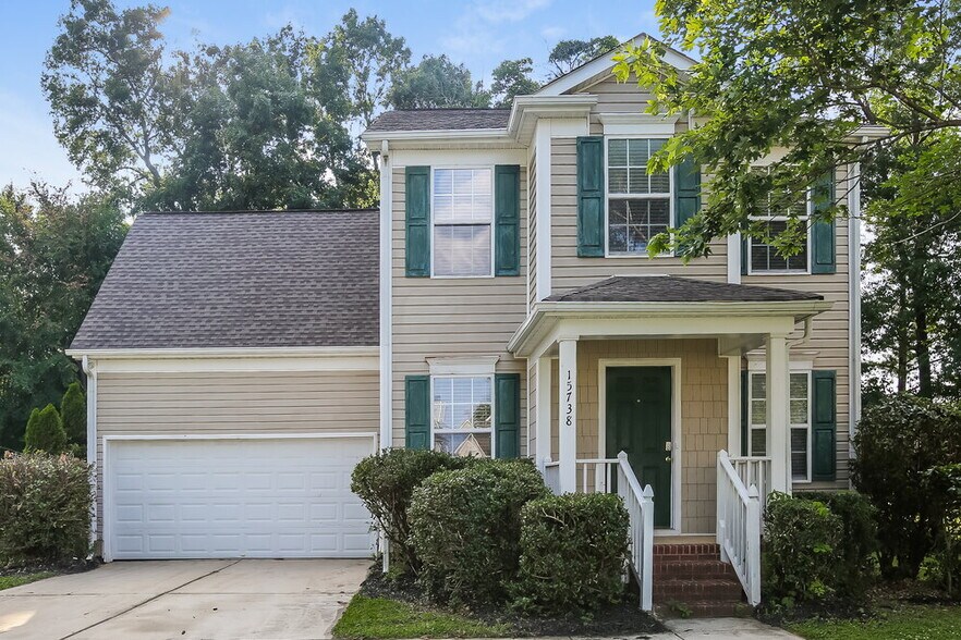 Primary Photo - 15738 De Havilland Dr