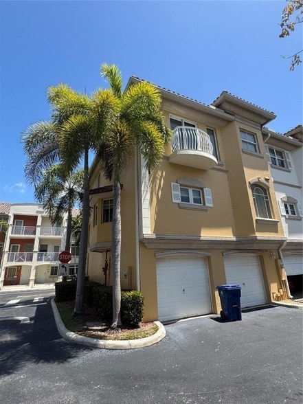 Building Photo - 2710 NE 184th Terrace