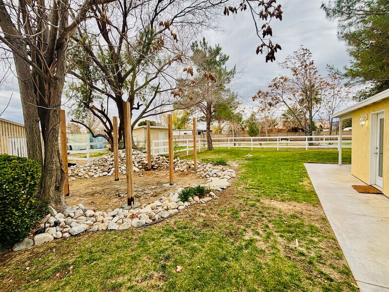 Building Photo - 41024 16th St W