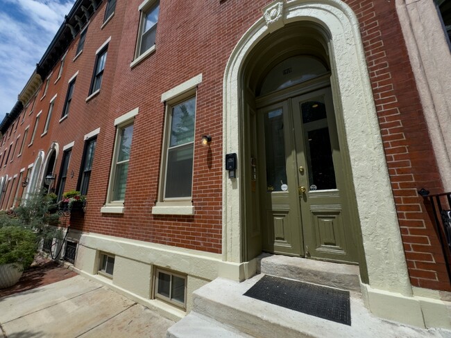 Building Photo - 1919 Mt Vernon St