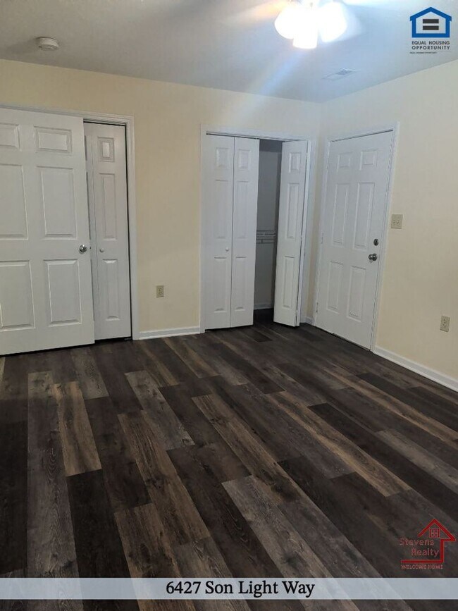 Building Photo - 6427 Son Light Way