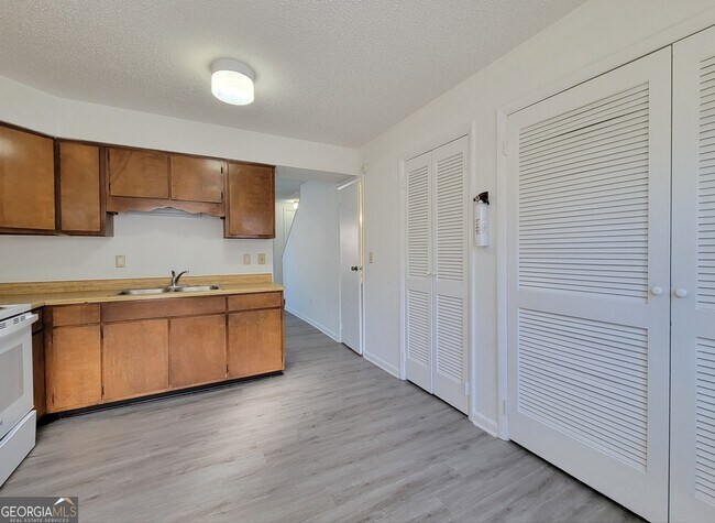 Building Photo - 4570 Hwy 53