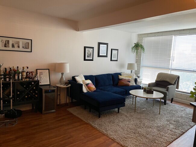 Building Photo - 1440 Veteran Ave