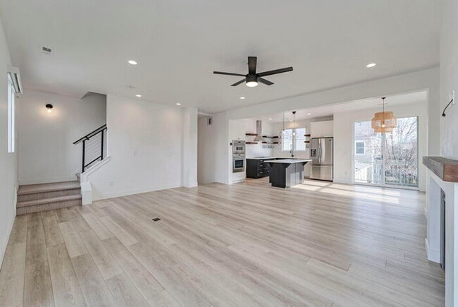 Building Photo - Executive 3 story Townhouse in Downtown Daybreak