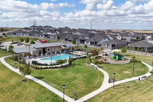 Building Photo - 13114 Brave Tenderfoot Trl