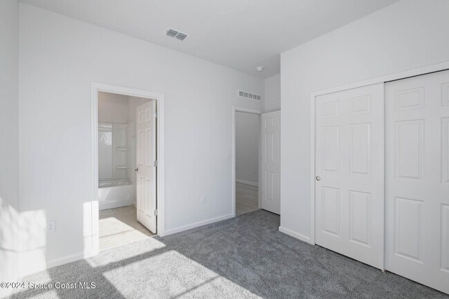 Building Photo - 1813 Middlebury Drive