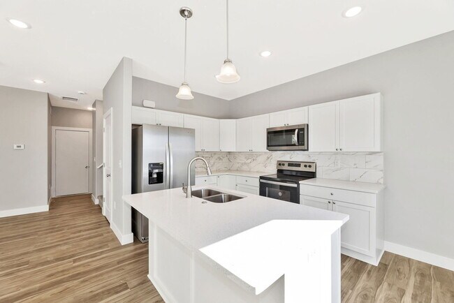 Building Photo - 4779 E 45th St N