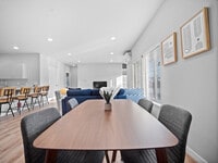 Building Photo - Sun Meadows